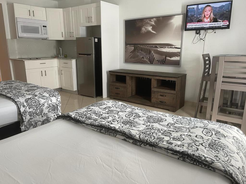 Beachfront Studios Casablanca Rentals Miami Beach Exteriör bild