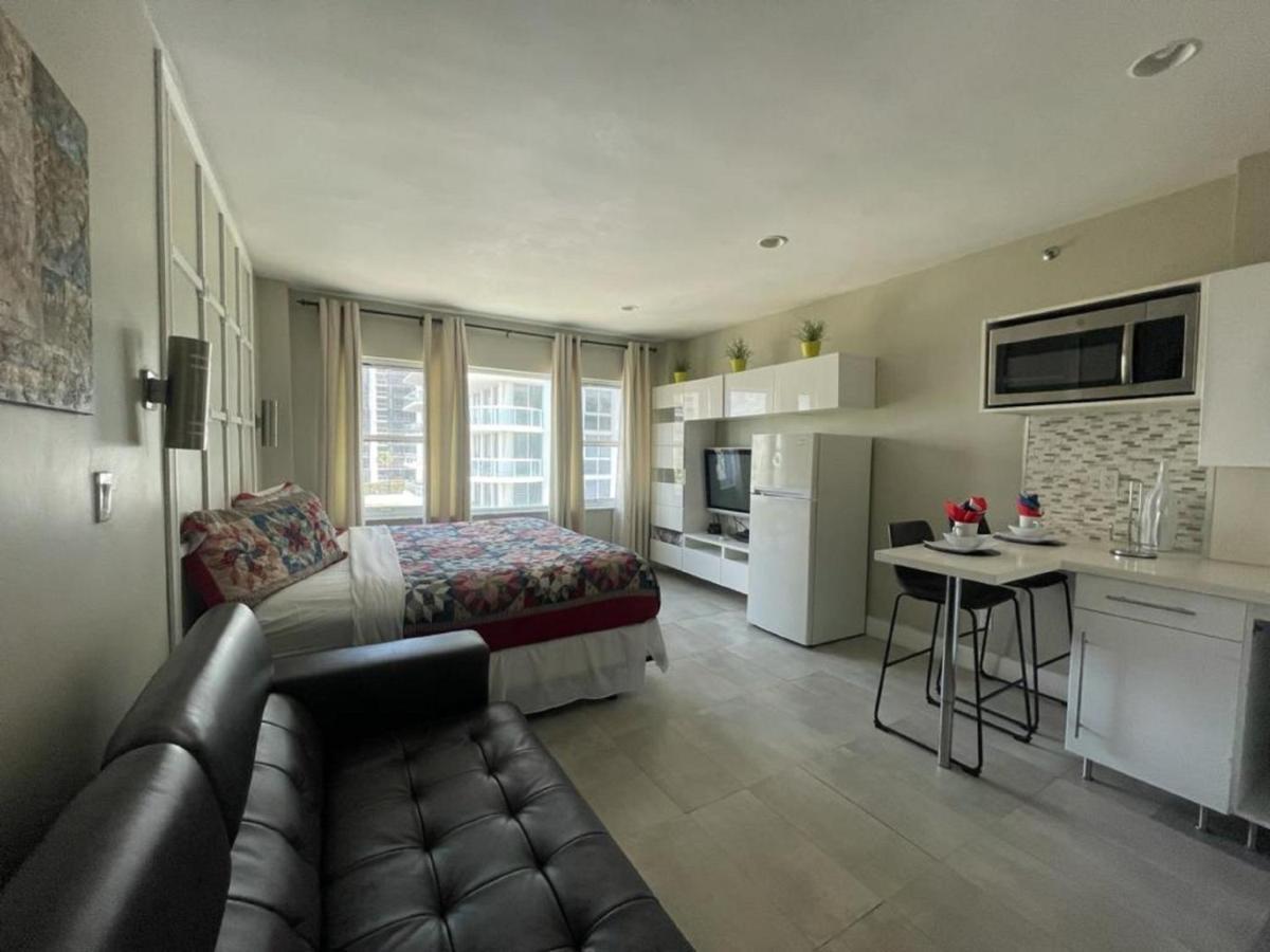 Beachfront Studios Casablanca Rentals Miami Beach Exteriör bild