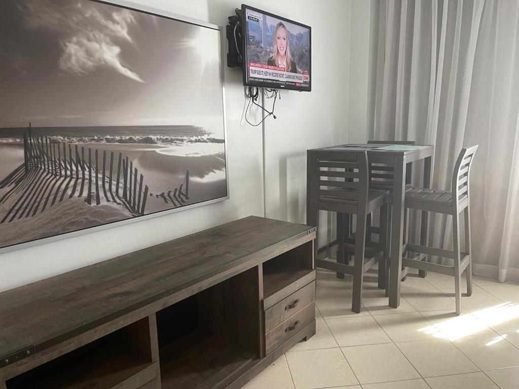 Beachfront Studios Casablanca Rentals Miami Beach Exteriör bild